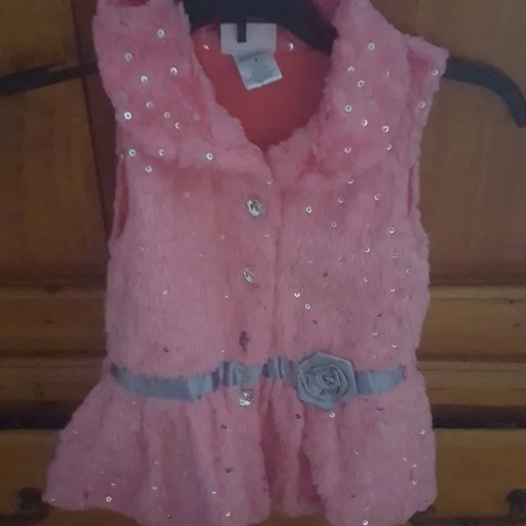 Fake fur vest - Picture 1 of 1